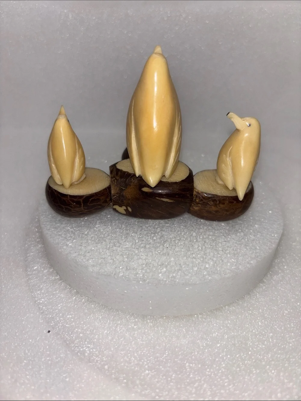 Penguin Set Of 4 Figurine TAGUA NUT figurine Antarctica King